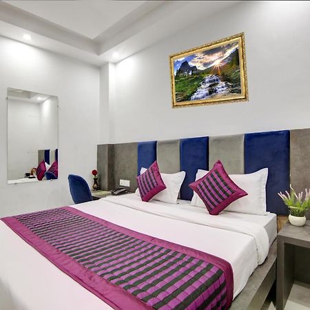 Hotel S B Inn-Near New Delhi Train Station Exterior foto