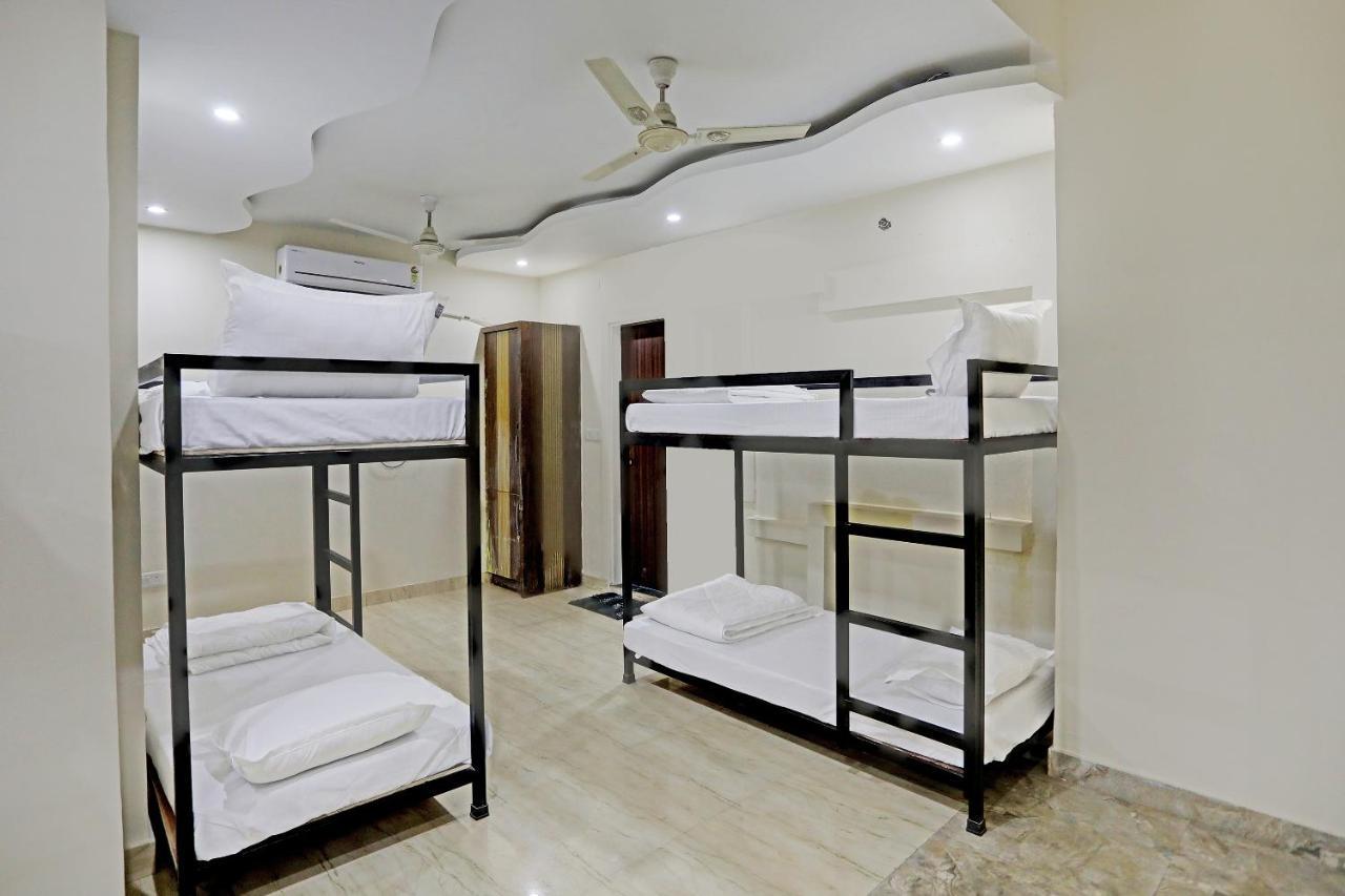 Hotel S B Inn-Near New Delhi Train Station Exterior foto