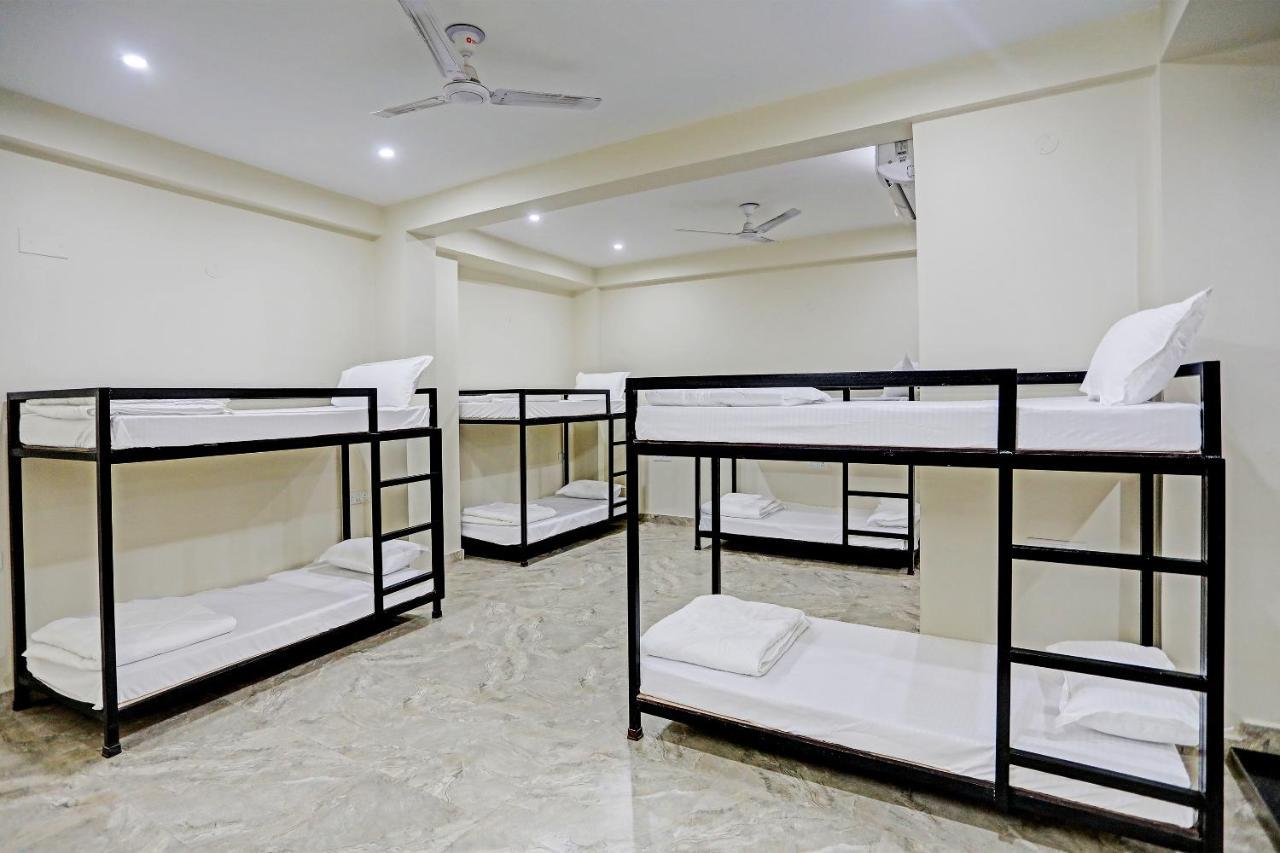 Hotel S B Inn-Near New Delhi Train Station Exterior foto