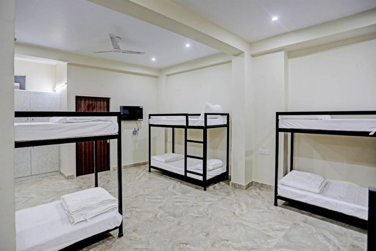 Hotel S B Inn-Near New Delhi Train Station Exterior foto