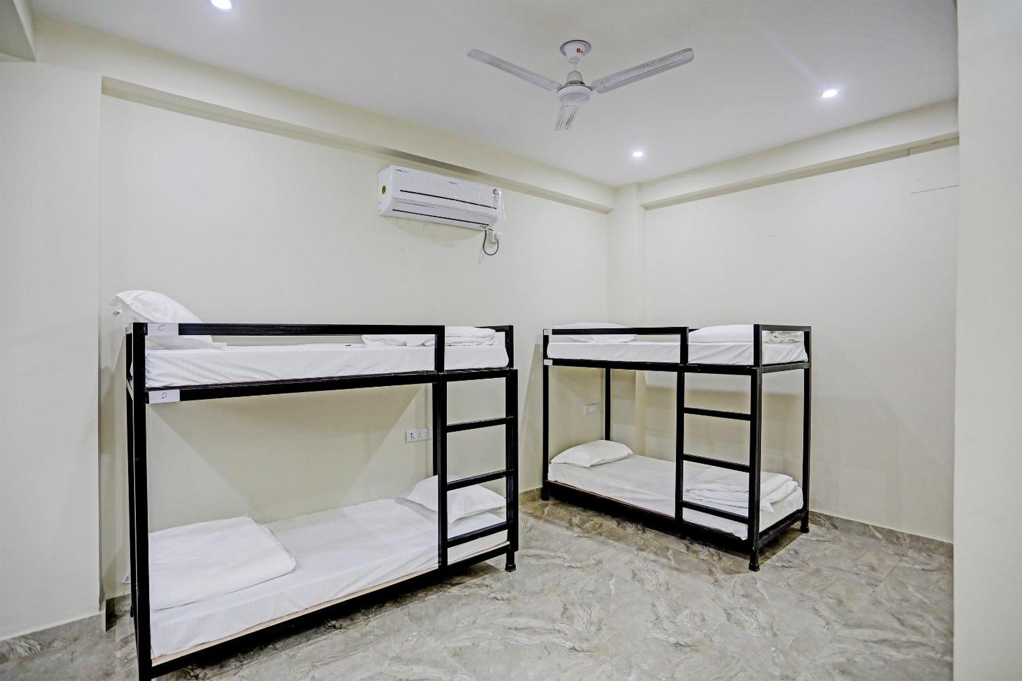 Hotel S B Inn-Near New Delhi Train Station Exterior foto