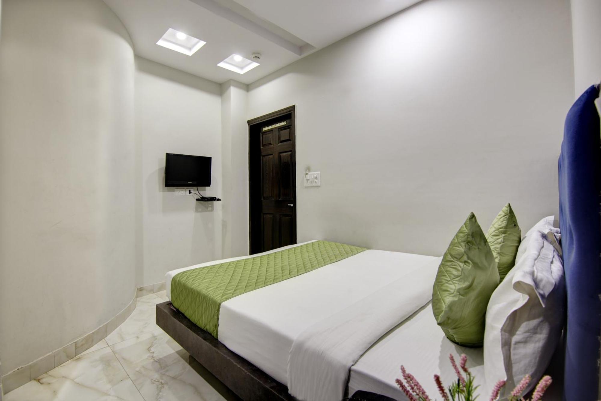 Hotel S B Inn-Near New Delhi Train Station Exterior foto