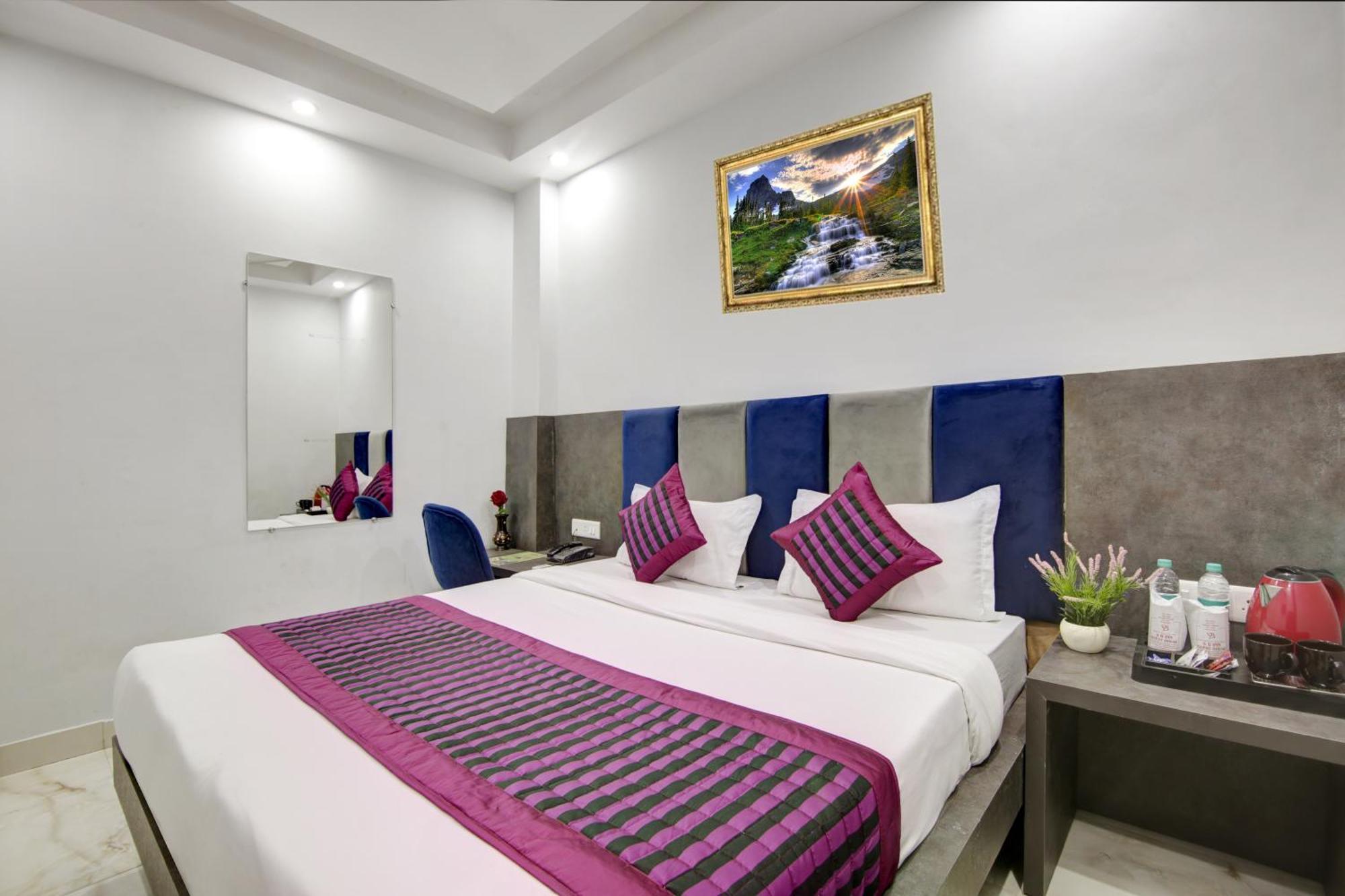 Hotel S B Inn-Near New Delhi Train Station Exterior foto