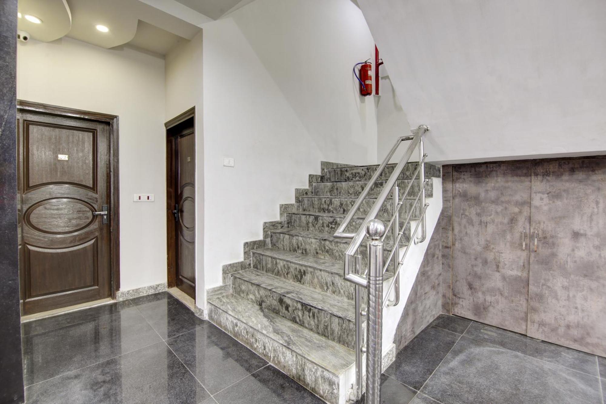 Hotel S B Inn-Near New Delhi Train Station Exterior foto