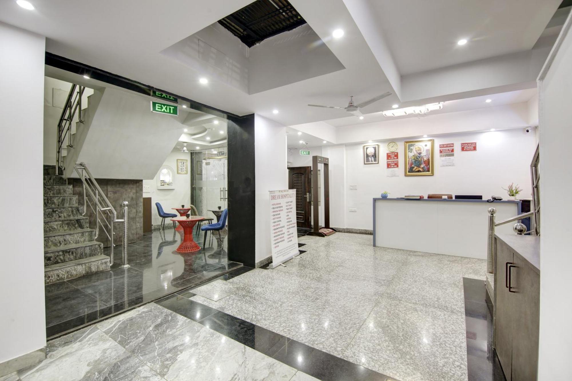 Hotel S B Inn-Near New Delhi Train Station Exterior foto