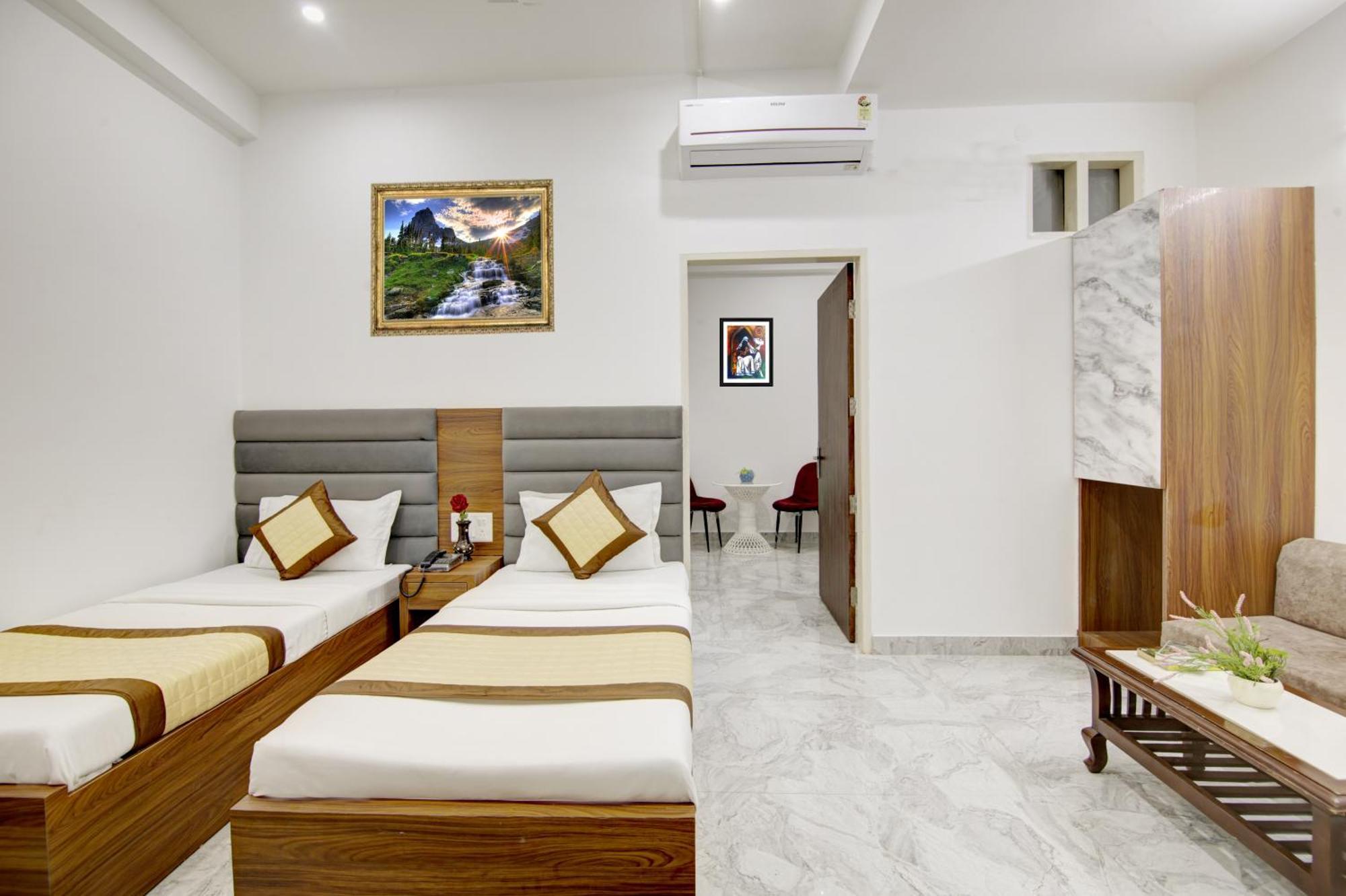 Hotel S B Inn-Near New Delhi Train Station Exterior foto