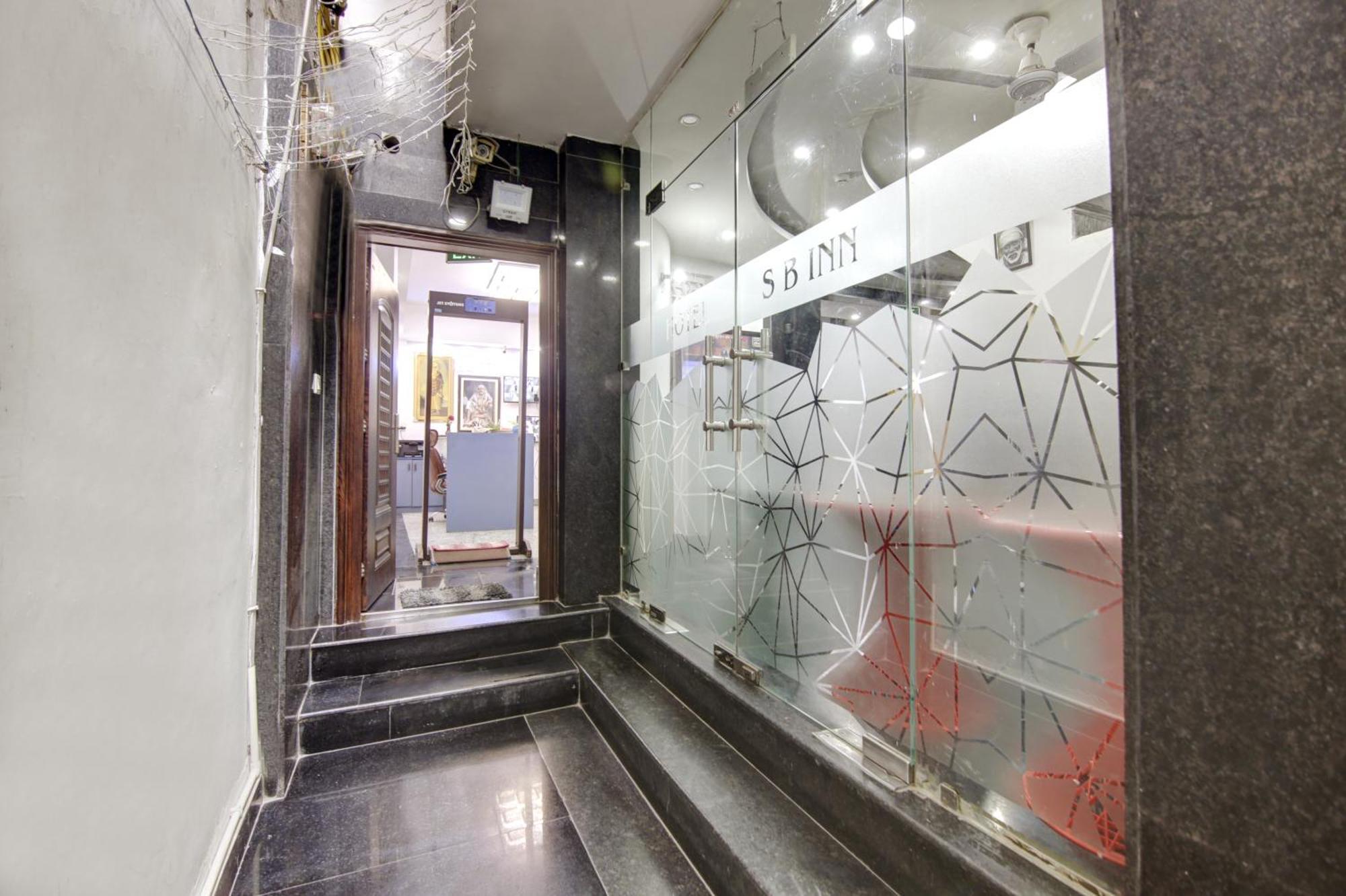 Hotel S B Inn-Near New Delhi Train Station Exterior foto