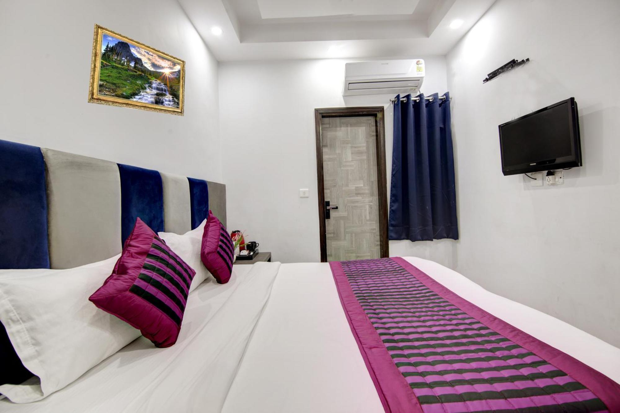 Hotel S B Inn-Near New Delhi Train Station Exterior foto