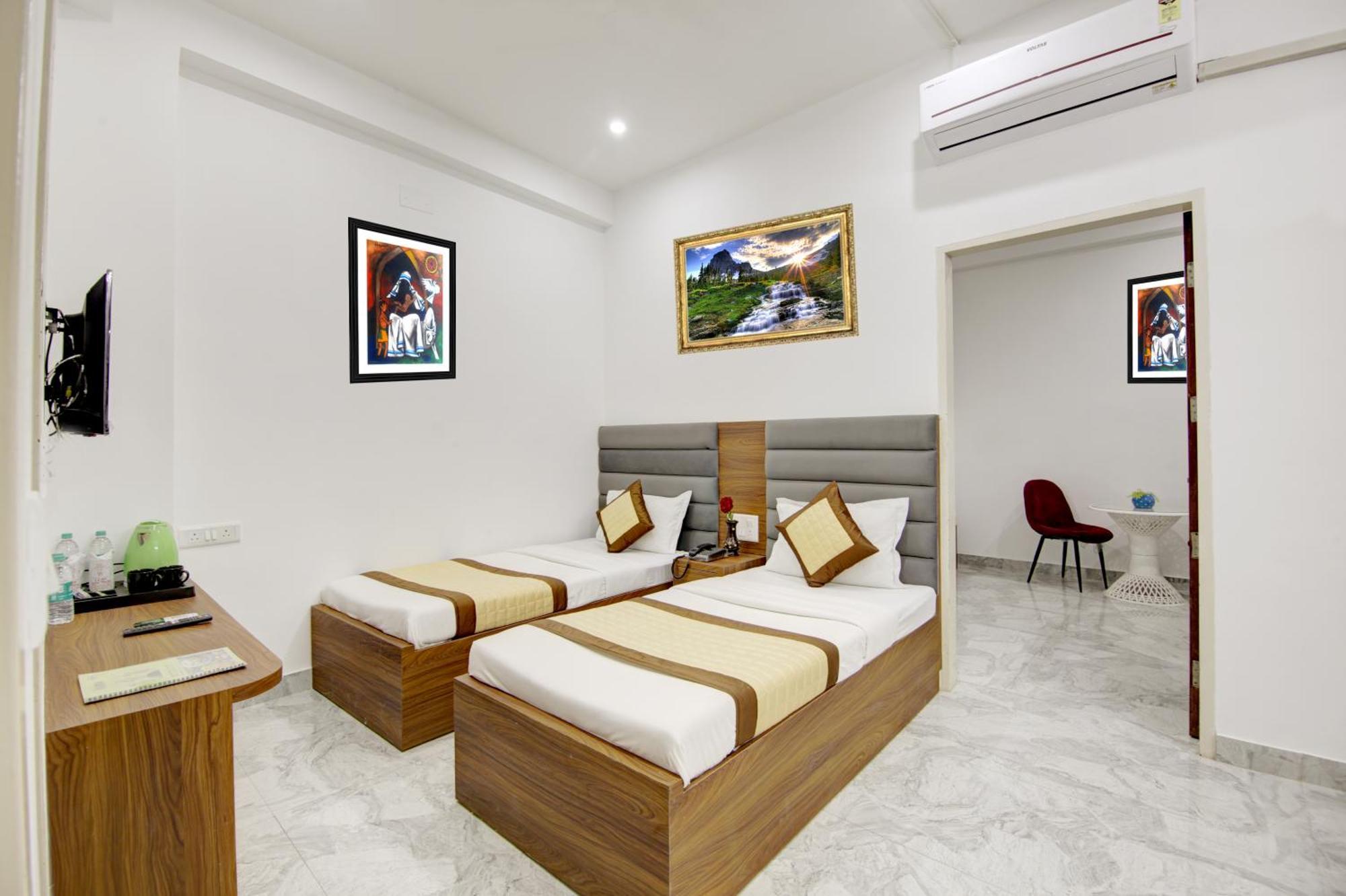 Hotel S B Inn-Near New Delhi Train Station Exterior foto