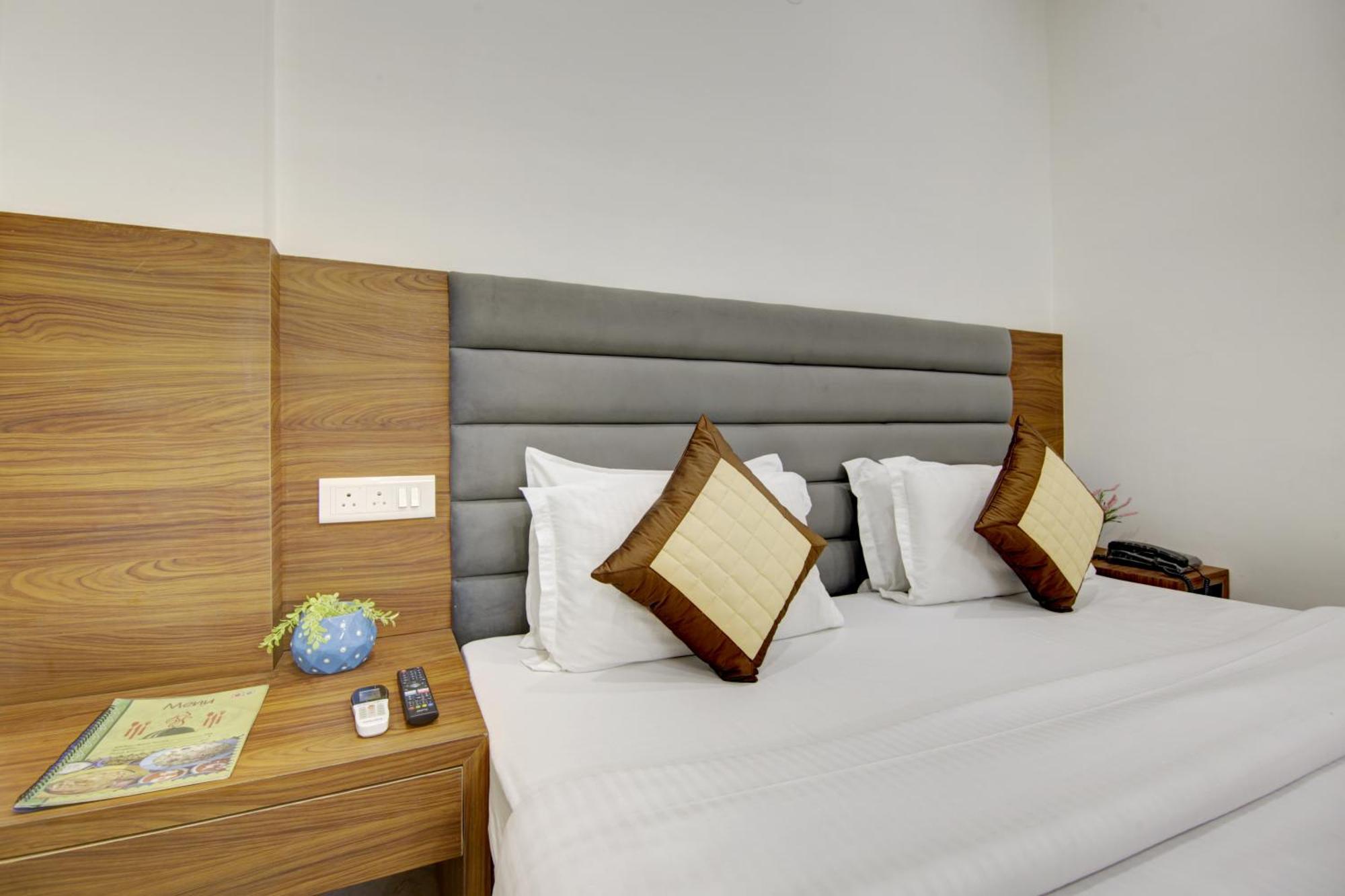 Hotel S B Inn-Near New Delhi Train Station Exterior foto