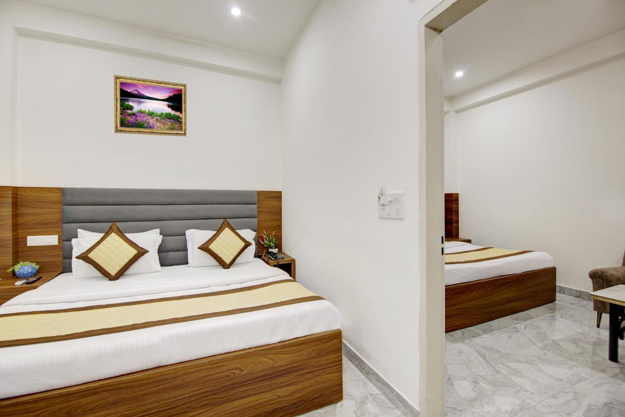 Hotel S B Inn-Near New Delhi Train Station Exterior foto
