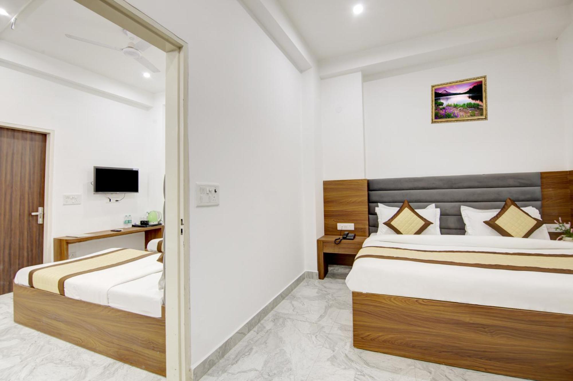 Hotel S B Inn-Near New Delhi Train Station Exterior foto